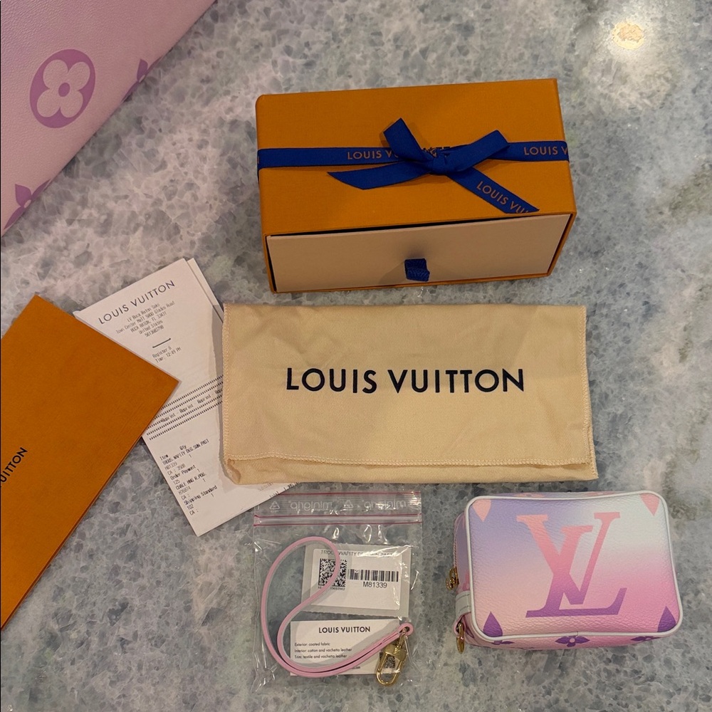 NEW Louis Vuitton Spring in the City Wapity Zip Wristlet Sunrise Pastel - Picture 8 of 10